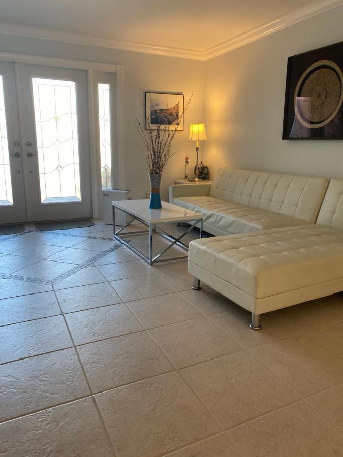 This Homestay Oasis Is The Cape'S Best Place To Stay Κέιπ Κόραλ Εξωτερικό φωτογραφία